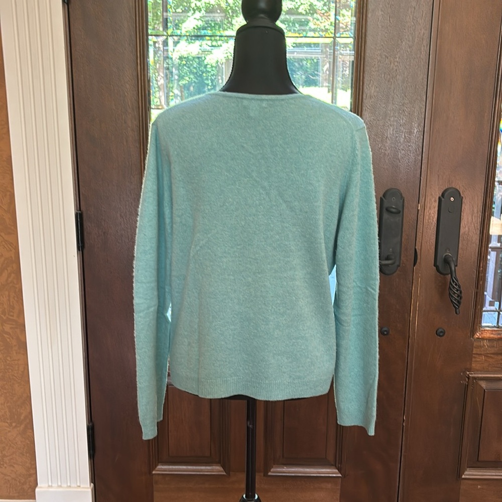 Apt. 9 Women's V-Neck Cashmere Sweater in Soft Aqua Blue - Picture 2 of 7